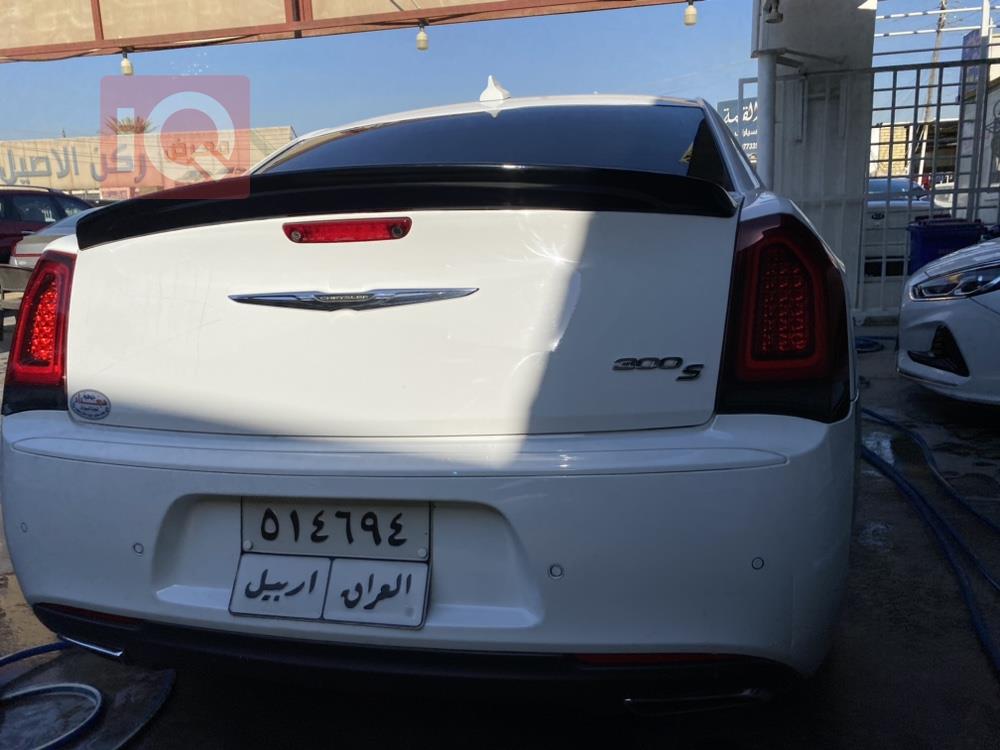 كرايسلر 300